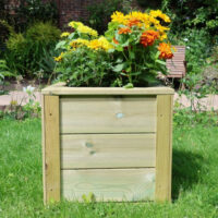 Caledonian Wooden Garden Square Planter In Light Oak